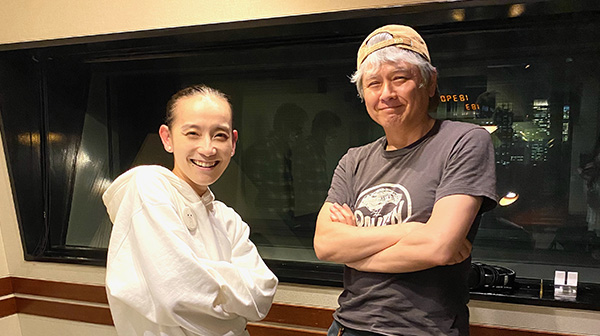 シノラー、文通相手の「彼」と再会。10代の淡い憧れ